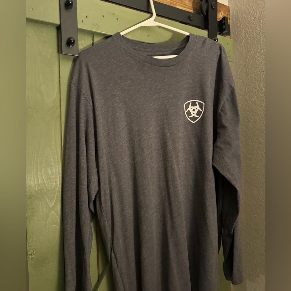 Men’s Ariat XL long sleeve shirt